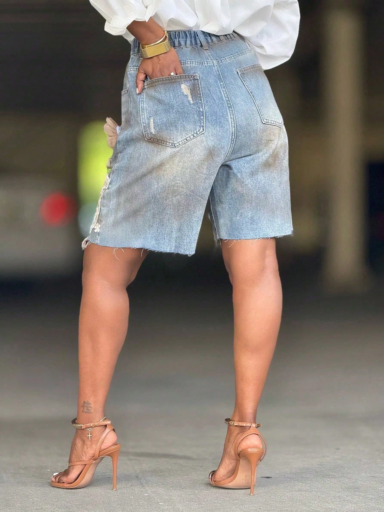 GLOURI Women 3D Floral Appliqu - Shorts Denim Frayed บทวิจารณ์และราคา