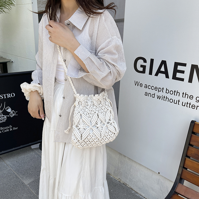 LEFTSIDE Weave Small Shoulder  - Crochet Bag Raffia บทวิจารณ์และราคา