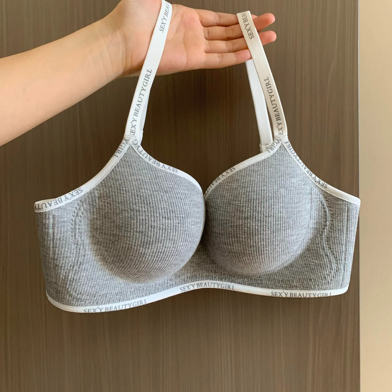 Sexy Seamless Women Sports Bra - Bralette Triangle Set บทวิจารณ์และราคา